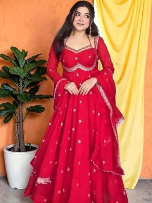 Women Ethnic Motifs Embroidered Empire Thread Work Kurta with Trousers & With Dupatta 2
