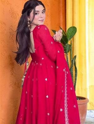 Women Ethnic Motifs Embroidered Empire Thread Work Kurta with Trousers & With Dupatta 4