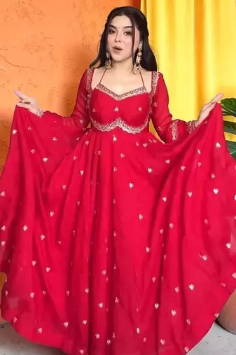 Women Ethnic Motifs Embroidered Empire Thread Work Kurta with Trousers & With Dupatta