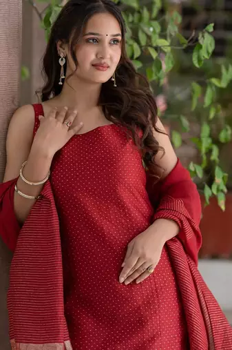 Women Ethnic Motifs Printed Regular Kurta with Trousers & With Dupatta