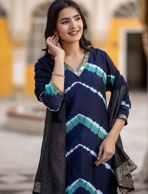 Leheriya Dyed V-Neck Pure Silk Straight Kurta With Trousers & Dupatta 2