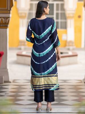 Leheriya Dyed V-Neck Pure Silk Straight Kurta With Trousers & Dupatta 5