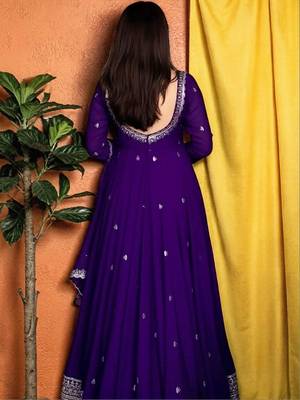 Women Ethnic Motifs Embroidered Empire Thread Work Kurta with Trousers & With Dupatta 5