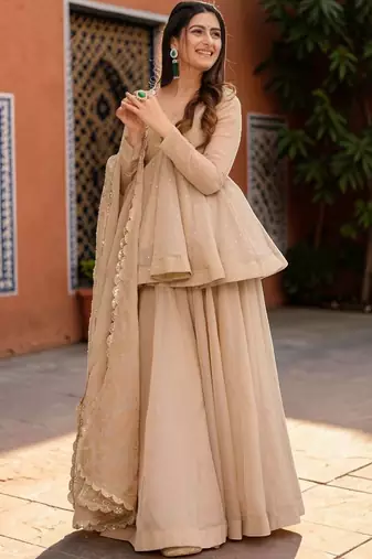 Women Ethnic Motifs Printed Empire Kurta with Sharara & With Dupatta