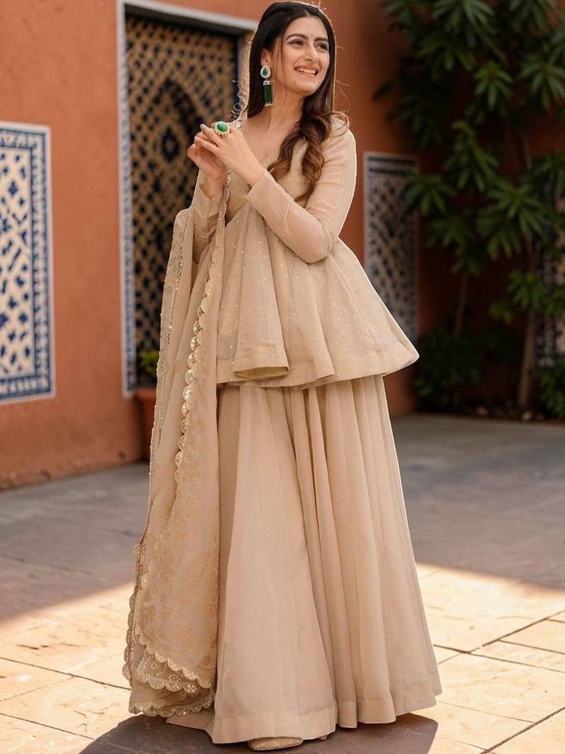 Women Ethnic Motifs Printed Empire Kurta with Sharara & With Dupatta