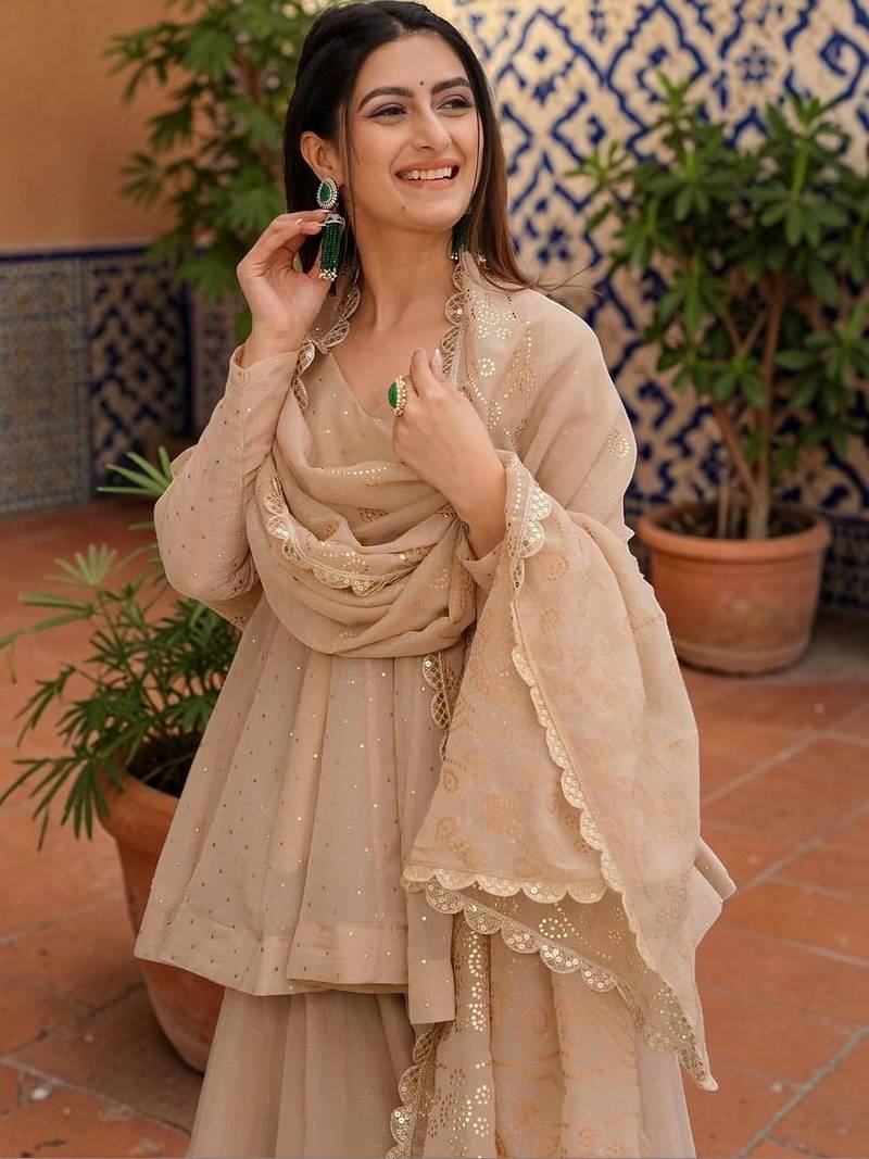 Women Ethnic Motifs Printed Empire Kurta with Sharara & With Dupatta