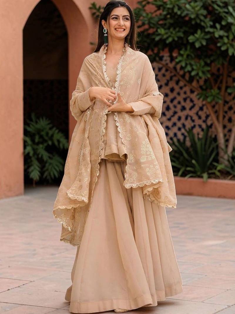 Women Ethnic Motifs Printed Empire Kurta with Sharara & With Dupatta