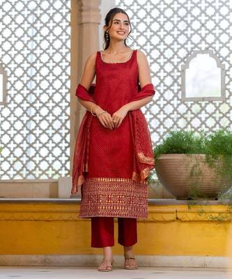 Women Ethnic Motifs Embroidered Square Neck Straight Kurta with Trousers & Dupatta 1