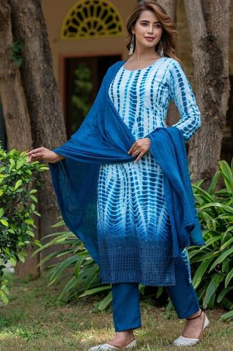Women Dyed Regular  Cotton Kurta with Trousers & With Dupatta