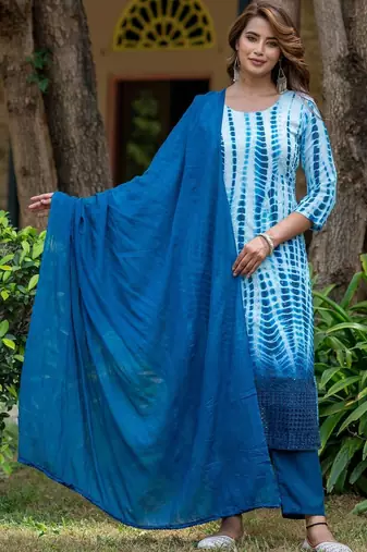 Women Dyed Regular Pure Cotton Kurta with Trousers & With Dupatta