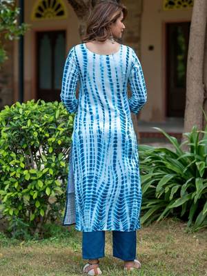 Women Dyed Regular Pure Cotton Kurta with Trousers & With Dupatta 4