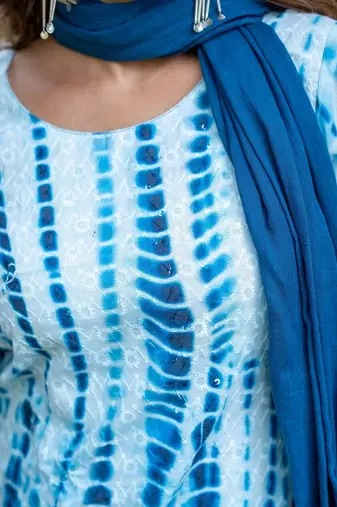 Women Dyed Regular Pure Cotton Kurta with Trousers & With Dupatta