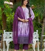 Women Dyed Regular Pure Cotton Kurta with Trousers & With Dupatta