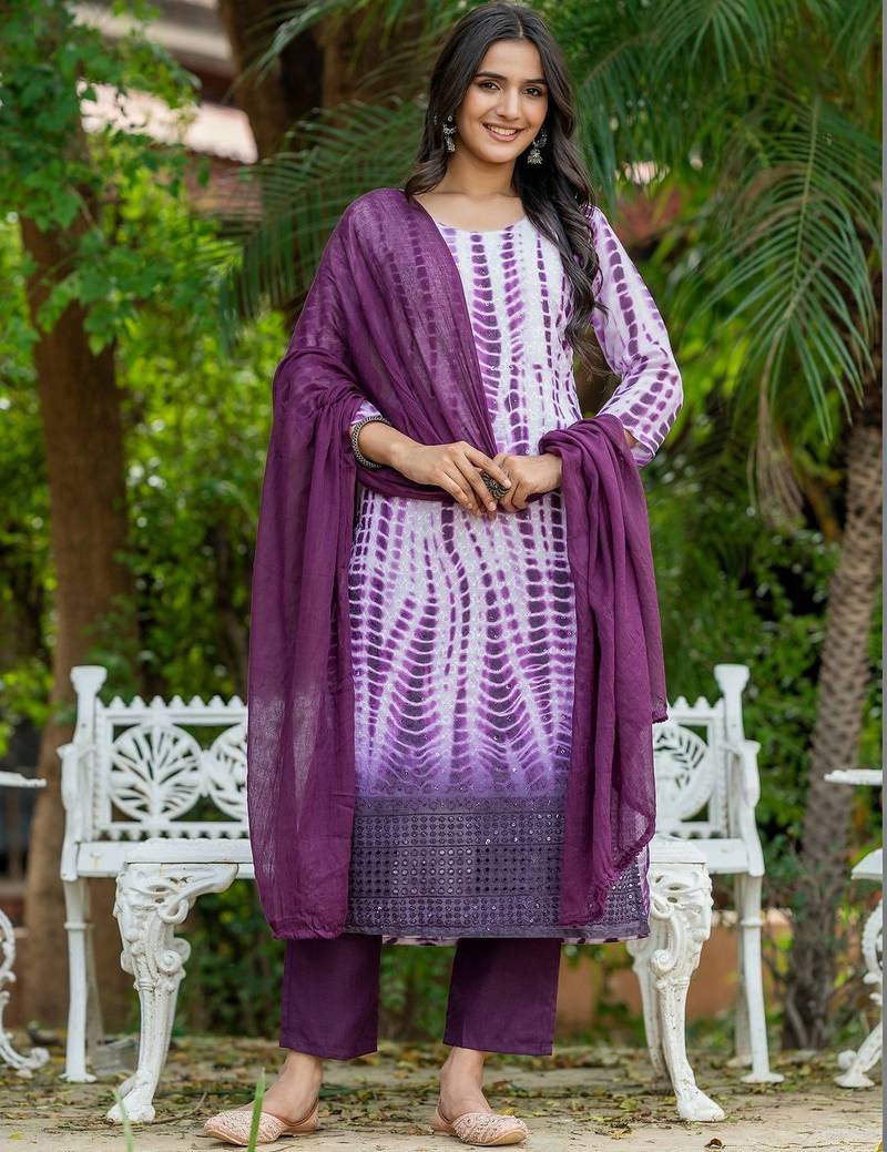Women Dyed Regular Pure Cotton Kurta with Trousers & With Dupatta