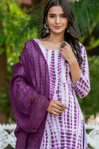 Women Dyed Regular Pure Cotton Kurta with Trousers & With Dupatta