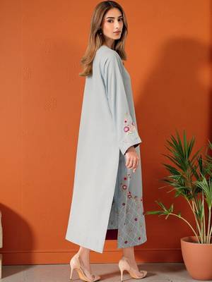 Embroidered Round Neck Thread Work Chanderi Silk Kurta With Trousers & Dupatta 4