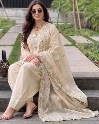 Women Ethnic Motifs Embroidered Regular Mirror Work Pure Silk Kurta with Patiala & With Dupatta 1