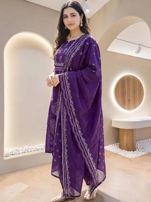 Women Ethnic Motifs Printed Regular Pure Cotton Kurta with Trousers & With Dupatta 4