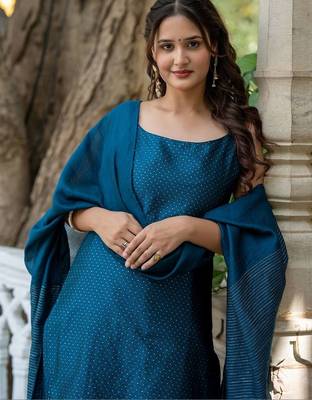 Women Ethnic Motifs Printed Regular Kurta with Trousers & With Dupatta 2