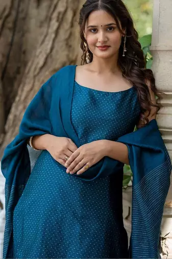 Women Ethnic Motifs Printed Regular Kurta with Trousers & With Dupatta