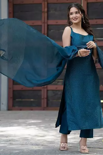 Women Ethnic Motifs Printed Regular Kurta with Trousers & With Dupatta