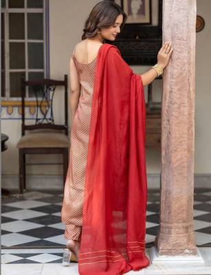 Women Printed Regular Kurta with Trousers & With Dupatta 4