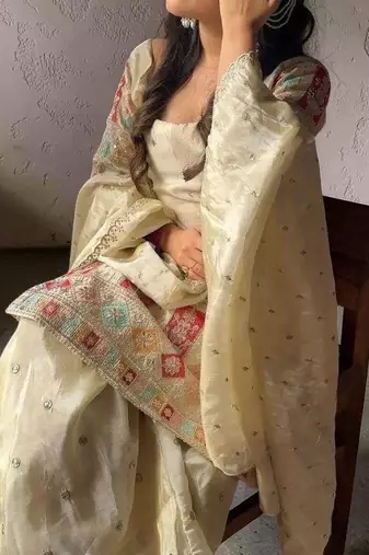 Women Ethnic Motifs Embroidered Regular Thread Work Kurta with Sharara & With Dupatta