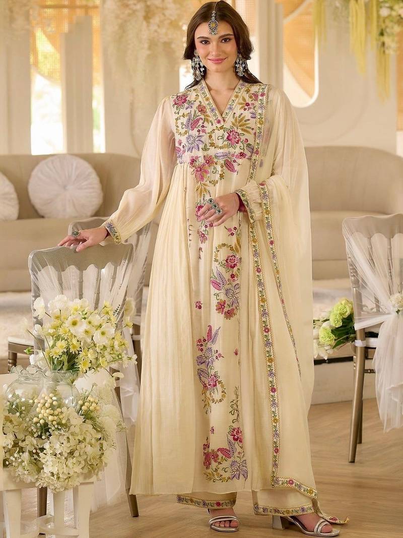 Women Floral Embroidered Regular Thread Work Kurta with Trousers & With Dupatta