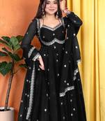 Women Ethnic Motifs Printed Empire Thread Work Kurta with Trousers & With Dupatta