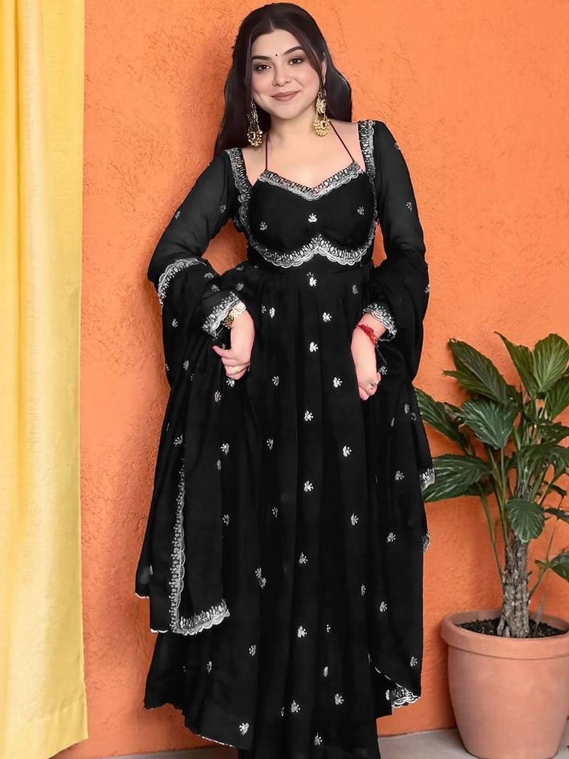 Women Ethnic Motifs Printed Empire Thread Work Kurta with Trousers & With Dupatta