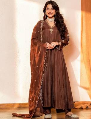 Women Ethnic Motifs Embroidered Panelled Thread Work Kurta with Palazzos & With Dupatta 7