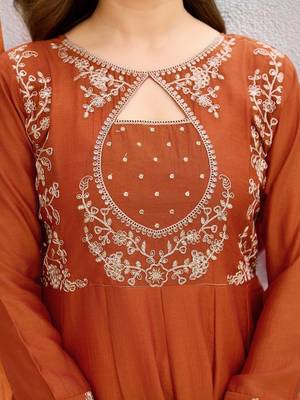 Women Ethnic Motifs Embroidered Empire Thread Work Kurta with Trousers & With Dupatta 5