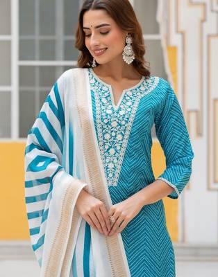 Women Ethnic Motifs Printed Regular Thread Work Kurta with Trousers & With Dupatta 2