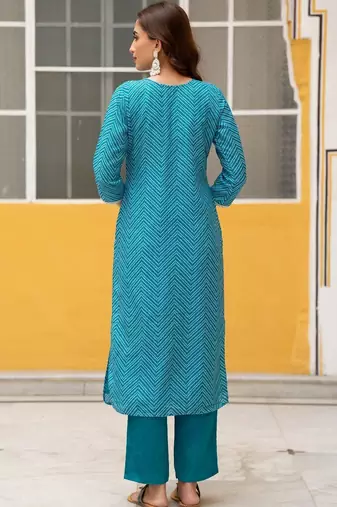 Women Ethnic Motifs Printed Regular Thread Work Kurta with Trousers & With Dupatta