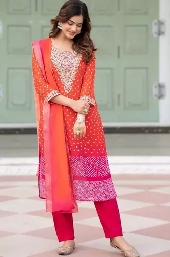 Women Ethnic Motifs Printed Regular Thread Work Kurta with Trousers & With Dupatta
