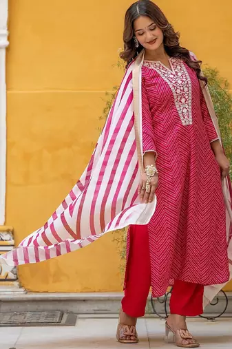 Women Leheriya Dyed Regular Thread Work Kurta with Trousers & With Dupatta