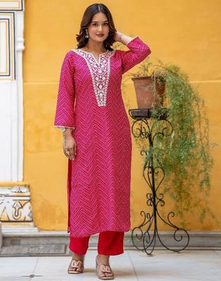 Women Leheriya Dyed Regular Thread Work Kurta with Trousers & With Dupatta 5