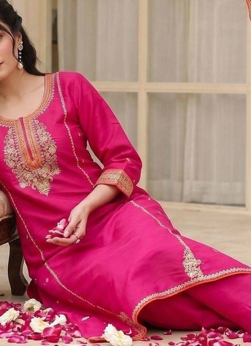 Women Ethnic Motifs Embroidered Regular Thread Work Kurta with Trousers & With Dupatta