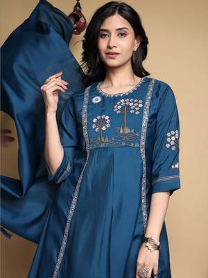 Women Floral Embroidered Pleated Thread Work Kurta with Palazzos & With Dupatta 2