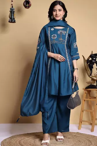 Women Floral Embroidered Pleated Thread Work Kurta with Palazzos & With Dupatta