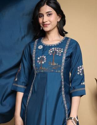 Women Floral Embroidered Pleated Thread Work Kurta with Palazzos & With Dupatta 7