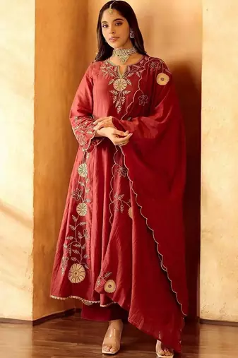 Women Ethnic Motifs Embroidered Panelled Thread Work Chanderi Silk Kurta with Trousers & With Dupatta