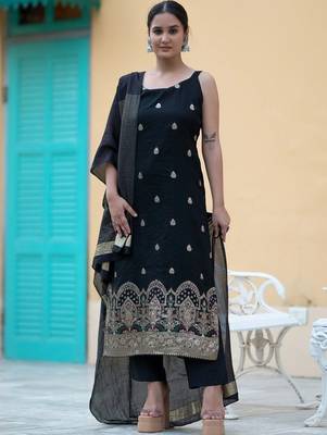 Women Ethnic Motifs Embroidered Regular Thread Work Kurta with Trousers & With Dupatta 3