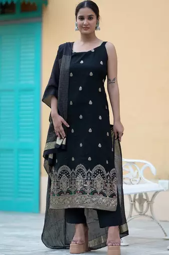 Women Ethnic Motifs Embroidered Regular Thread Work Kurta with Trousers & With Dupatta