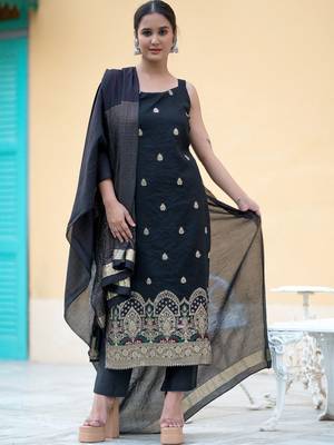 Women Ethnic Motifs Embroidered Regular Thread Work Kurta with Trousers & With Dupatta 6
