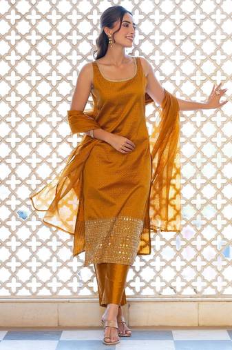 Women Ethnic Motifs Regular Thread Work Kurta with Trousers & With Dupatta