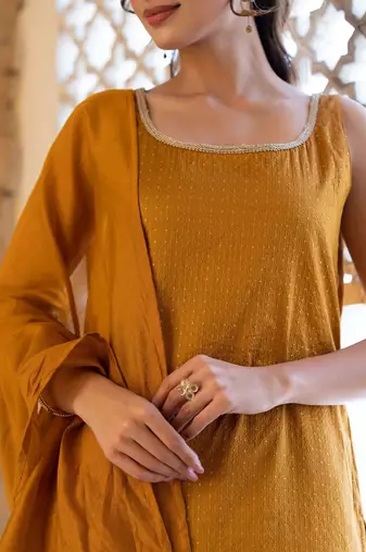 Women Ethnic Motifs Regular Thread Work Kurta with Trousers & With Dupatta