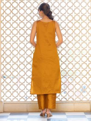 Women Ethnic Motifs Regular Thread Work Kurta with Trousers & With Dupatta 3