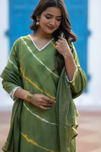 Women Leheriya Dyed Silk Kurta with Trousers & Dupatta