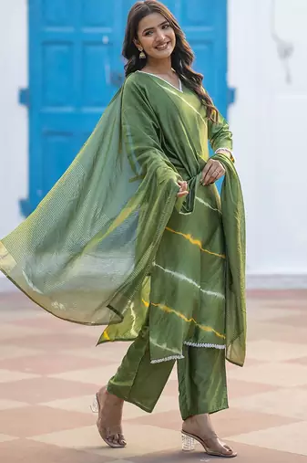 Women Leheriya Dyed Silk Kurta with Trousers & Dupatta